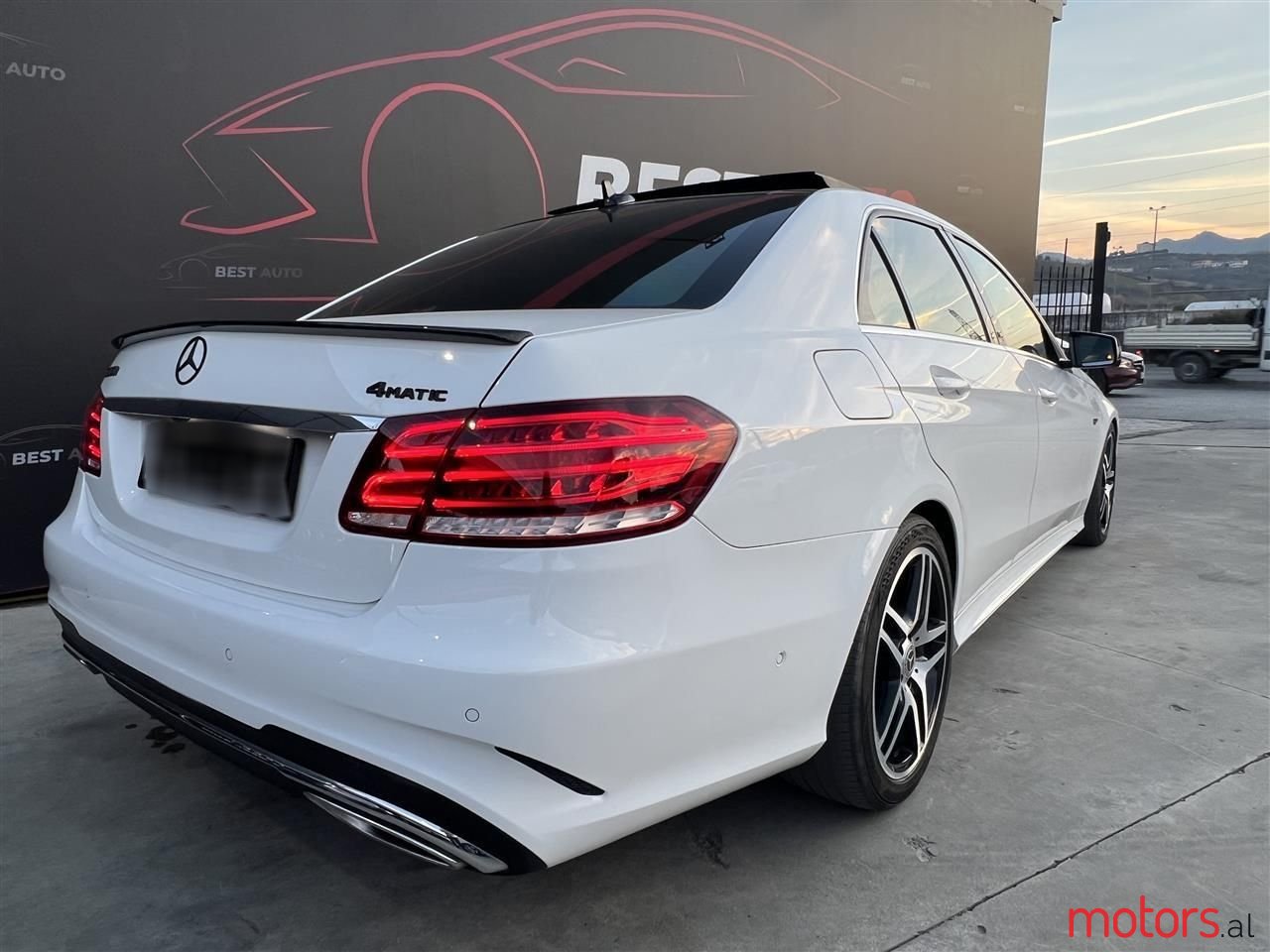 2015' Mercedes-Benz E 350 photo #3