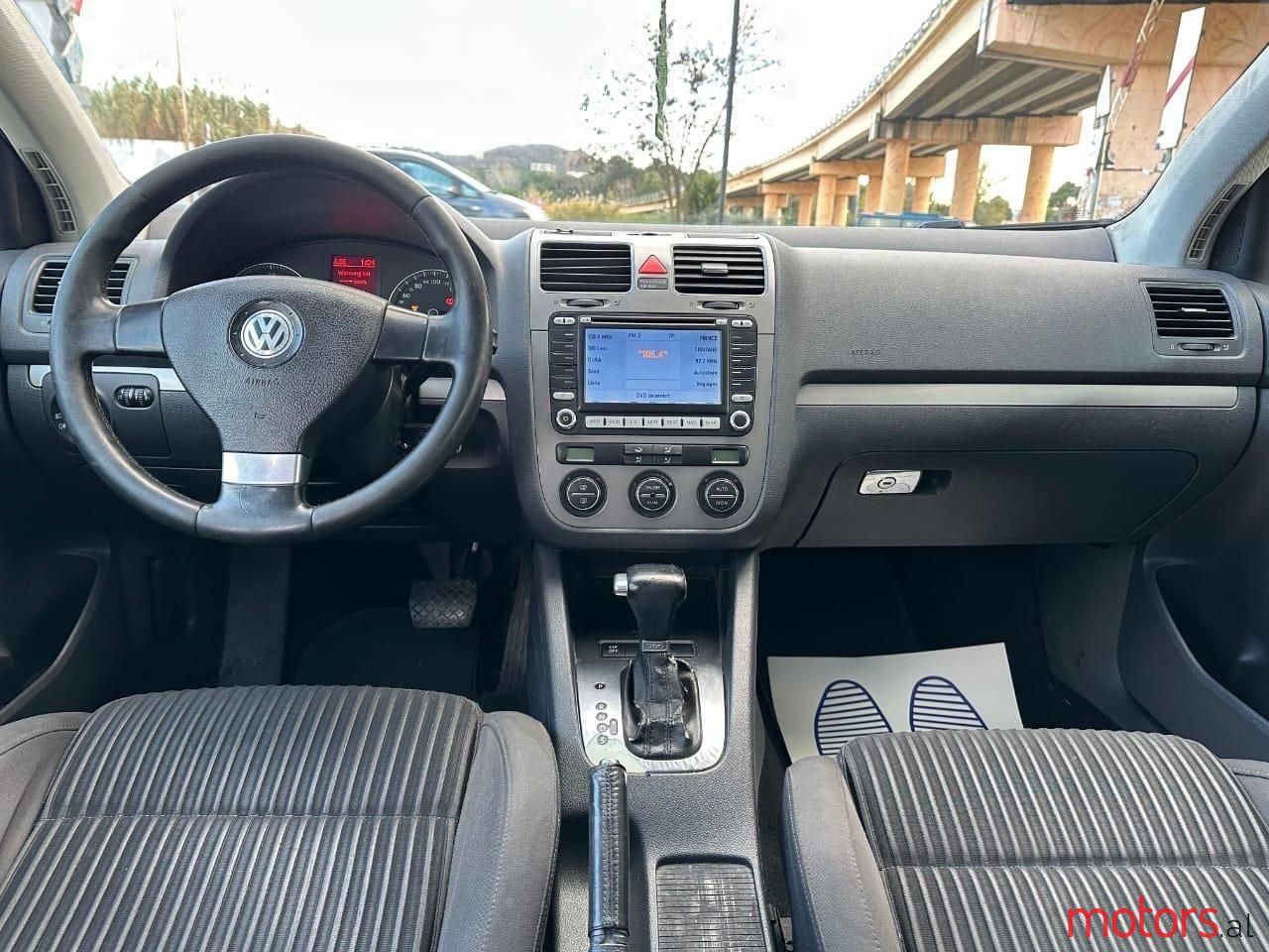 2007' Volkswagen Golf photo #2