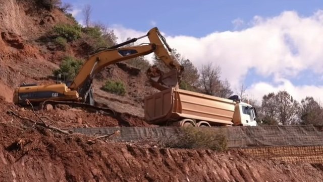 Rrëshqitja e tokës/ Shkatërrohet segmenti hekurudhor Elbasan–Librazhd–Përrenjas–Gur i Kuq