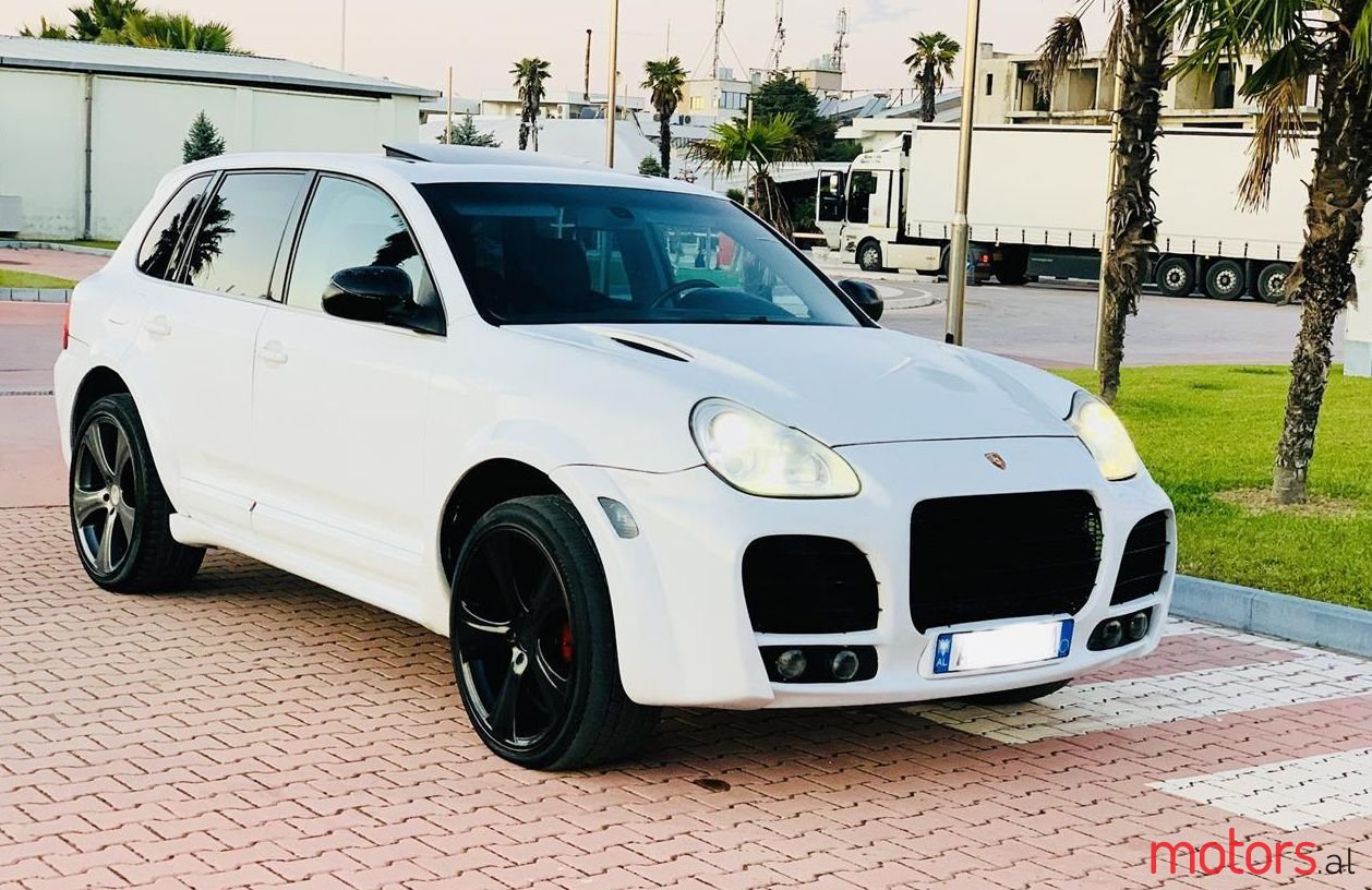2003' Porsche Cayenne photo #1