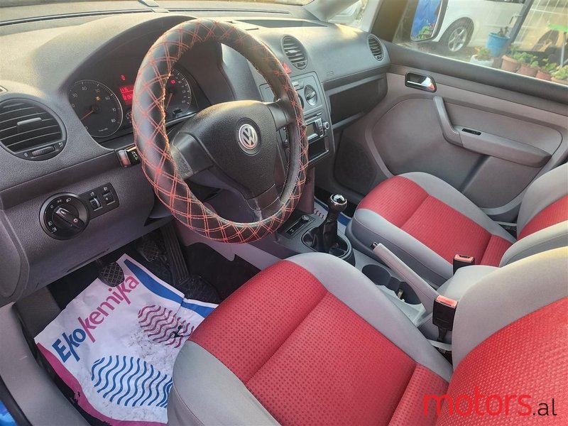 2010' Volkswagen Caddy photo #3