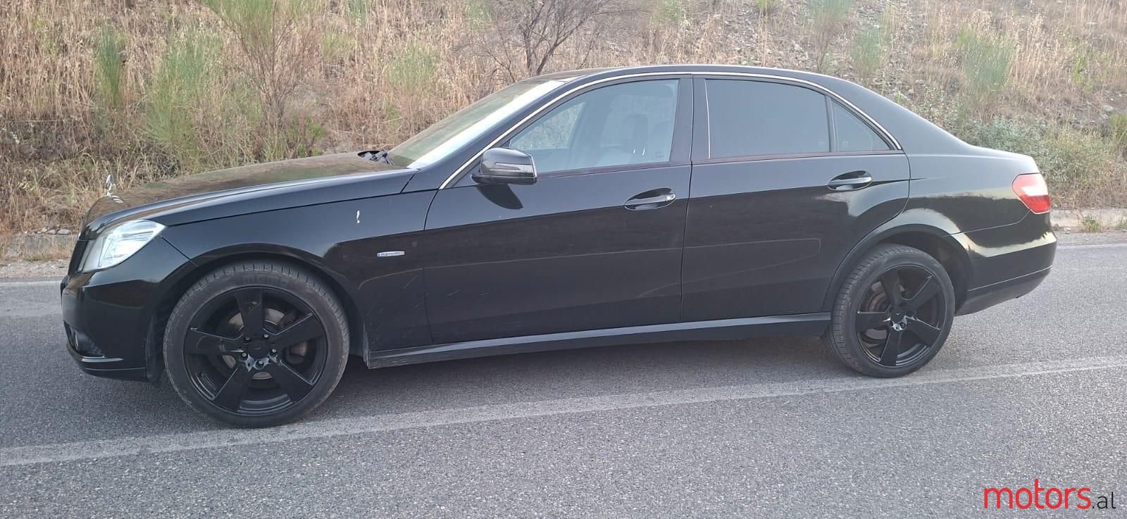 2009' Mercedes-Benz E 220 photo #2