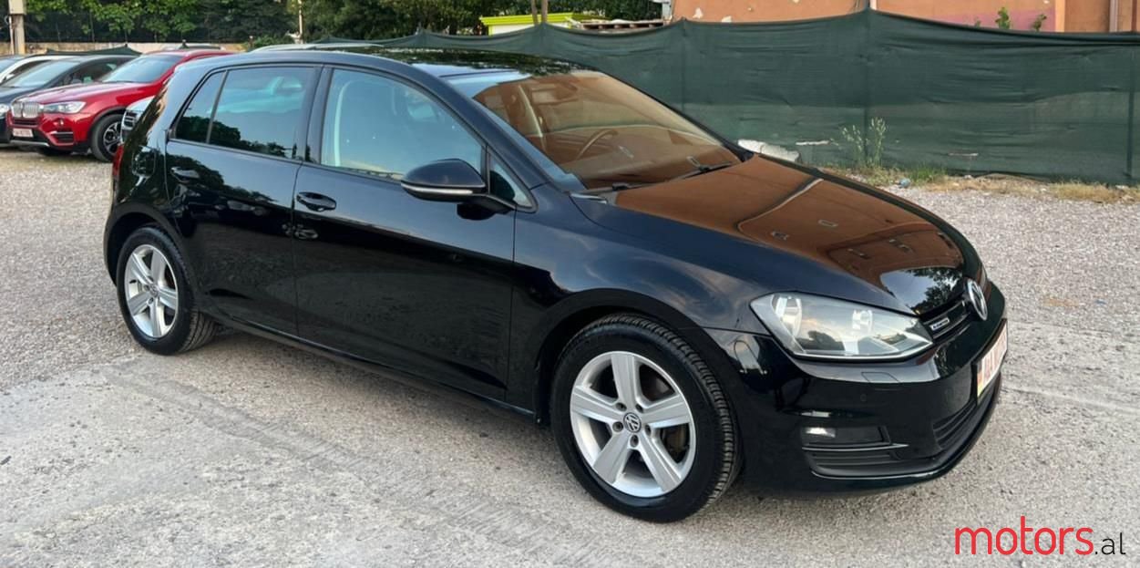 2013' Volkswagen Golf photo #2