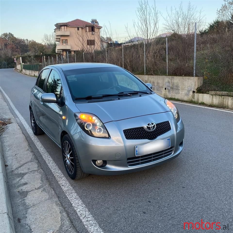 2006' Toyota Yaris photo #1