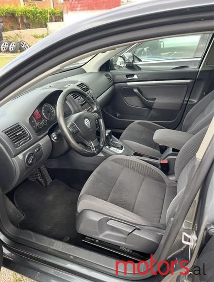 2009' Volkswagen Jetta photo #4