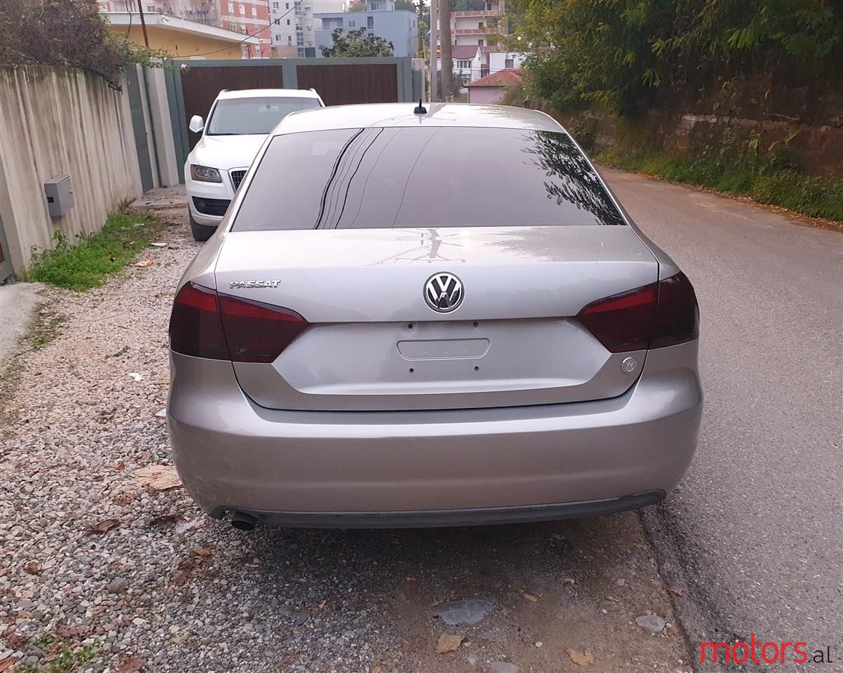 2014' Volkswagen Passat photo #5