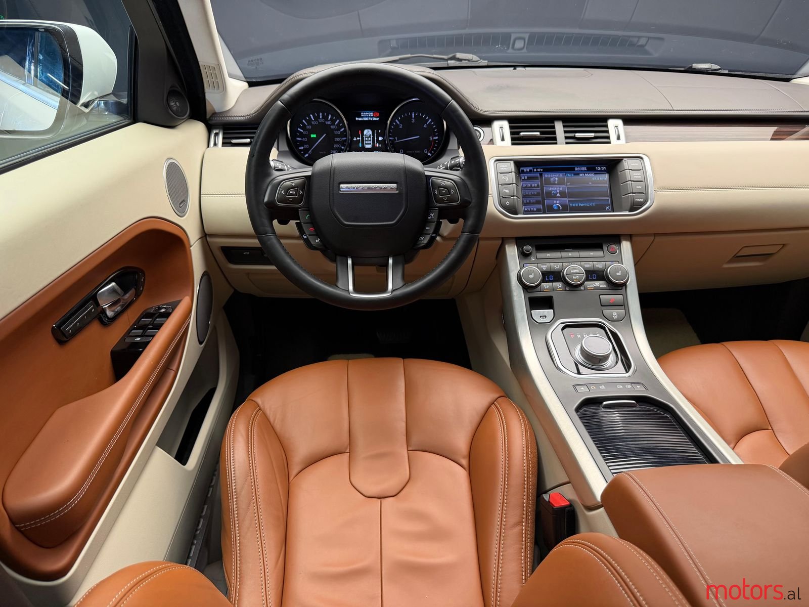 2013' Land Rover Range Rover Evoque photo #3