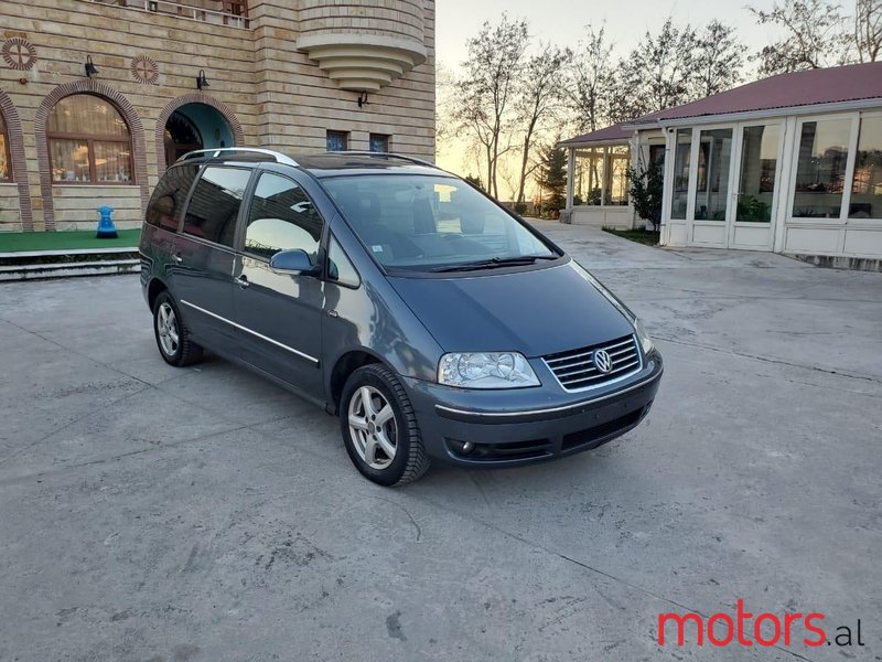 2007' Volkswagen Sharan photo #2