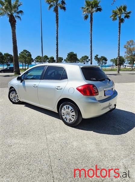 2009' Toyota Auris photo #4