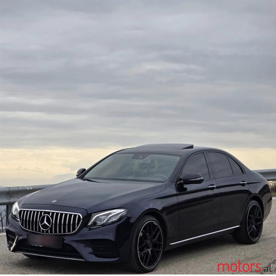 2018' Mercedes-Benz E 220 photo #1