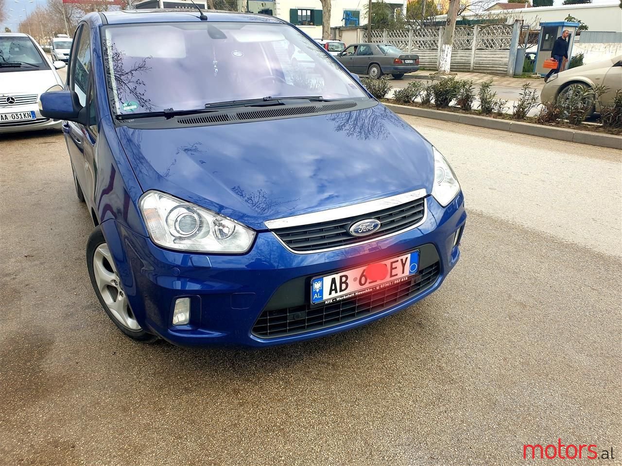 2010' Ford C-MAX photo #1