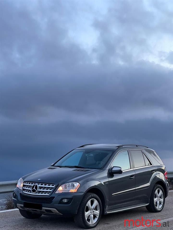 2010' Mercedes-Benz ML 350 photo #1
