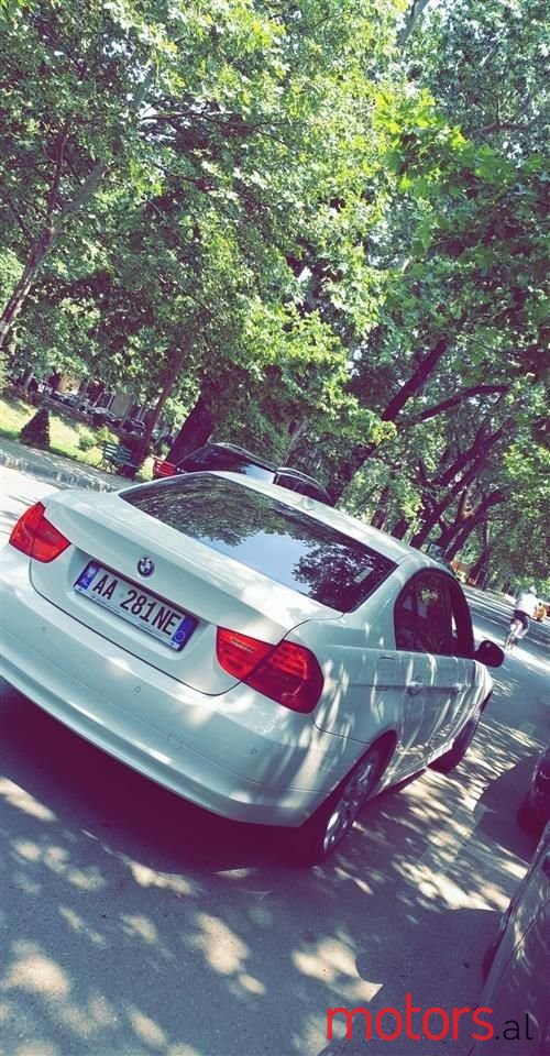 2010' BMW 316 photo #2