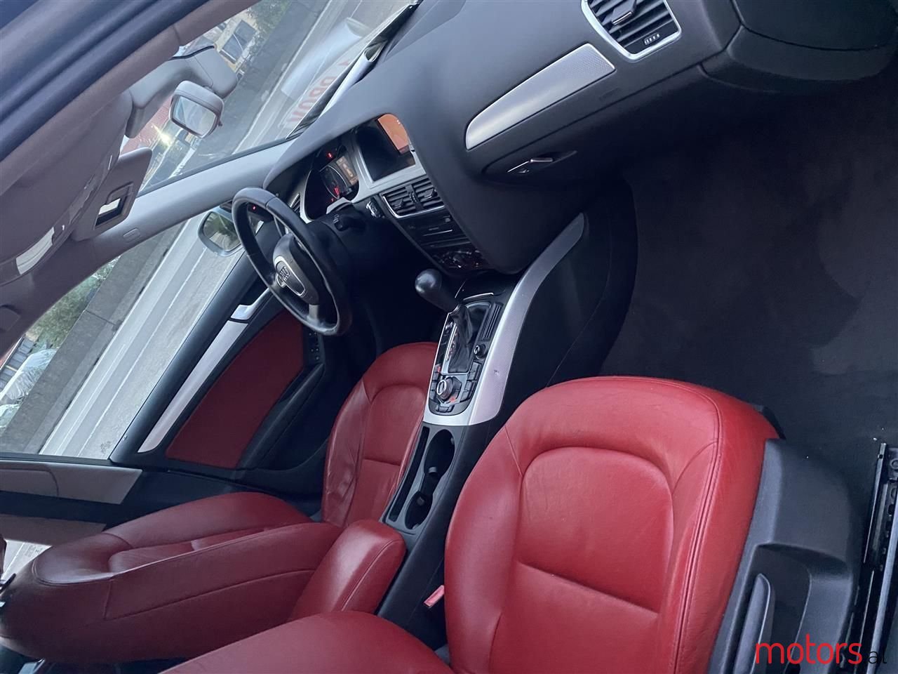 2010' Audi A4 photo #6