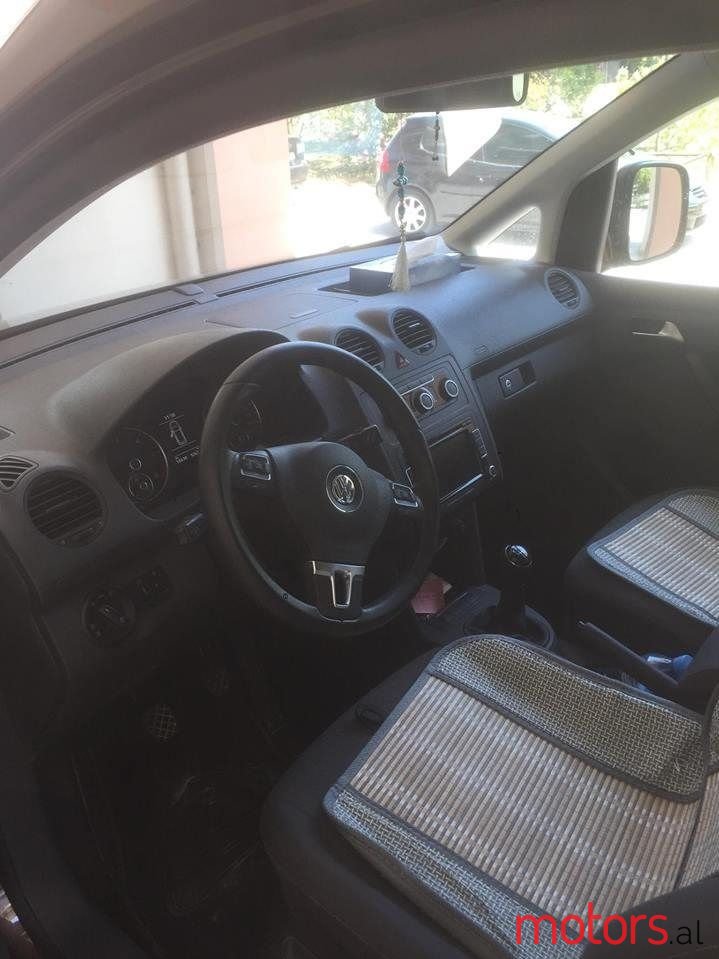 2014' Volkswagen Caddy photo #3