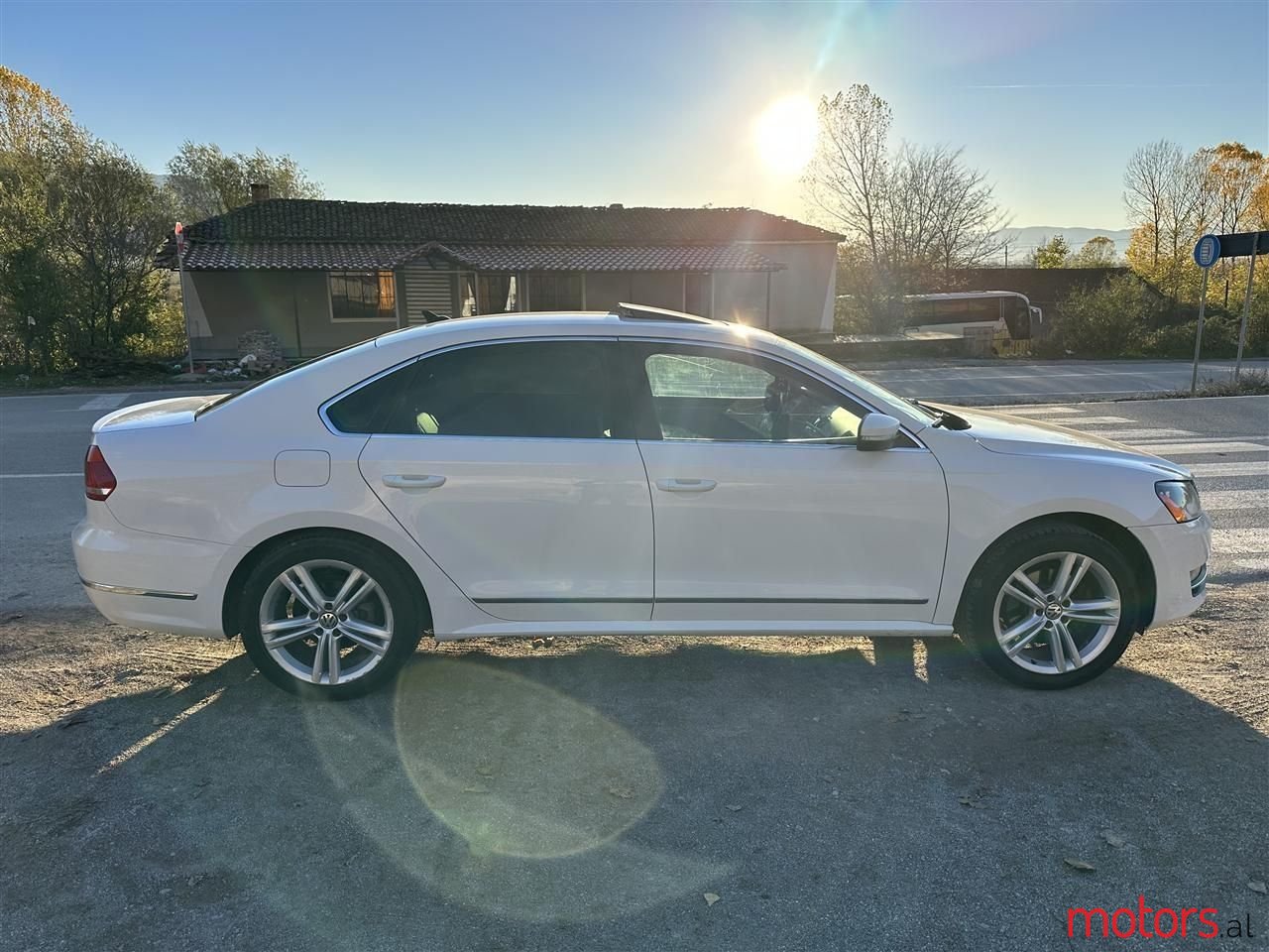 2013' Volkswagen Passat photo #4