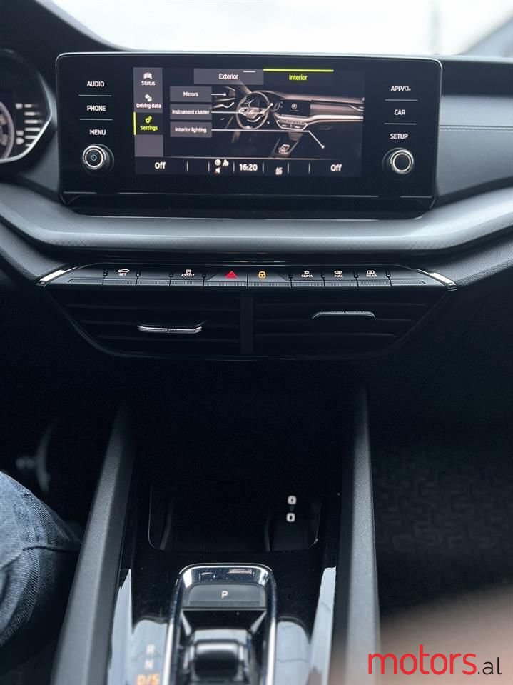 2020' Skoda Octavia photo #6