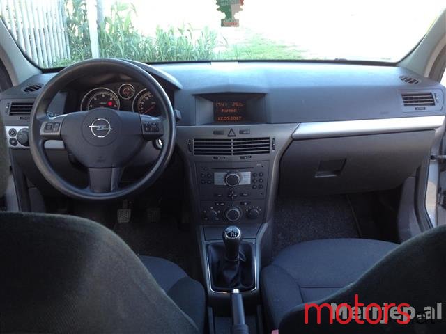 2006' Opel Astra photo #5