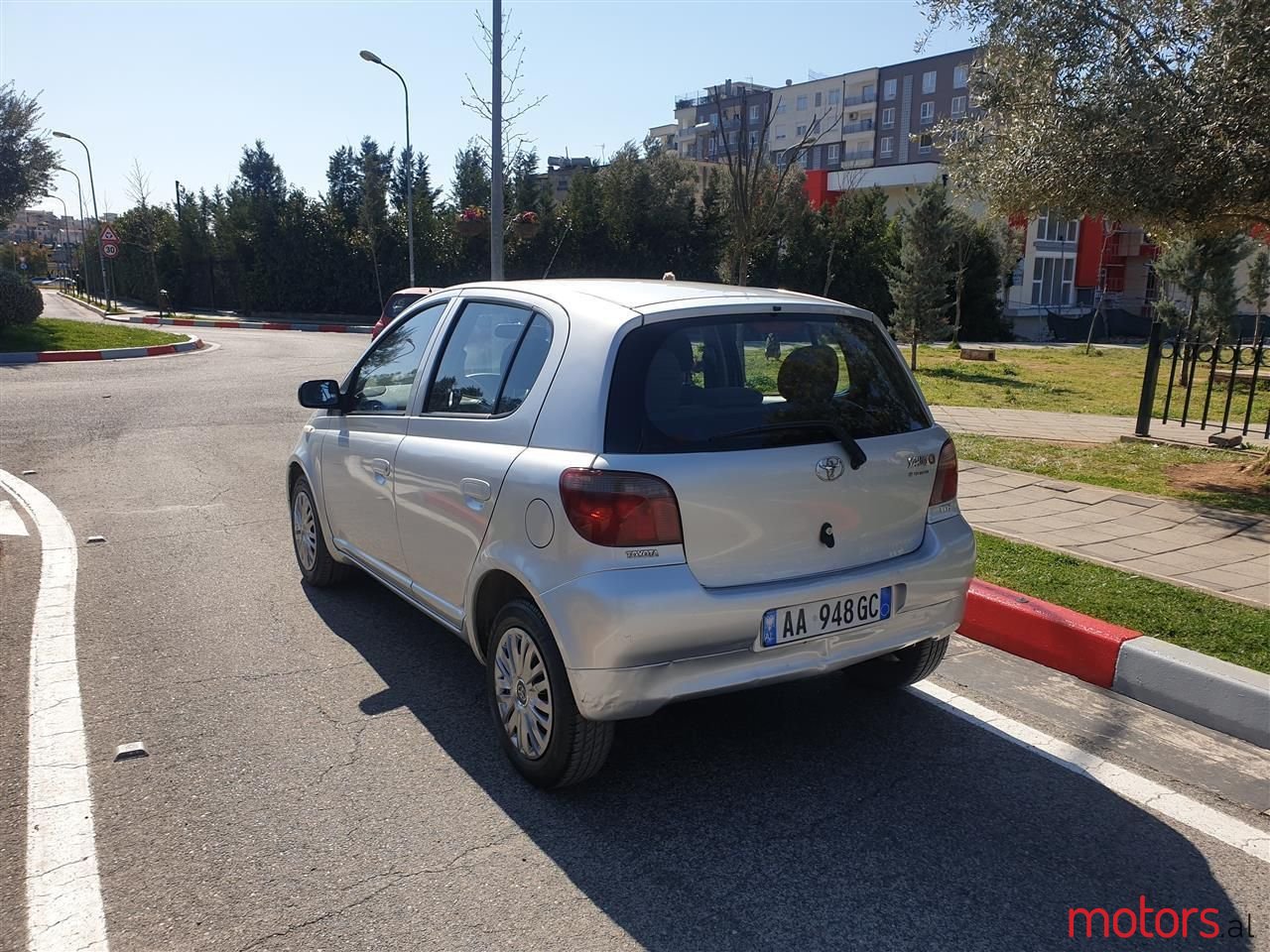 2000' Toyota Yaris photo #3