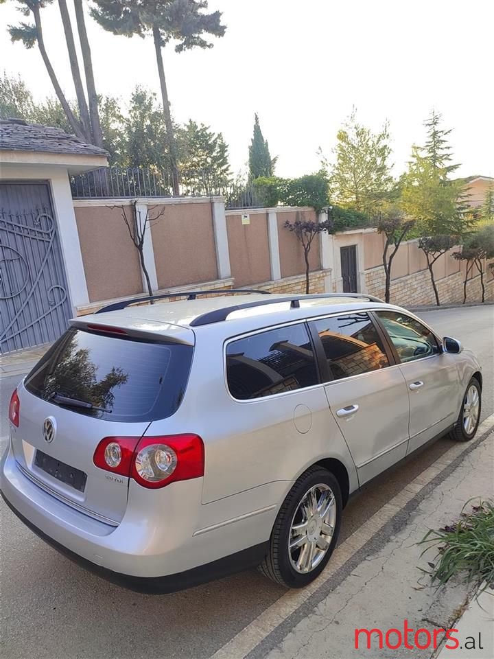 2007' Volkswagen Passat photo #6