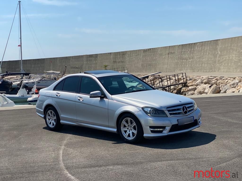 2012' Mercedes-Benz C 200 photo #3