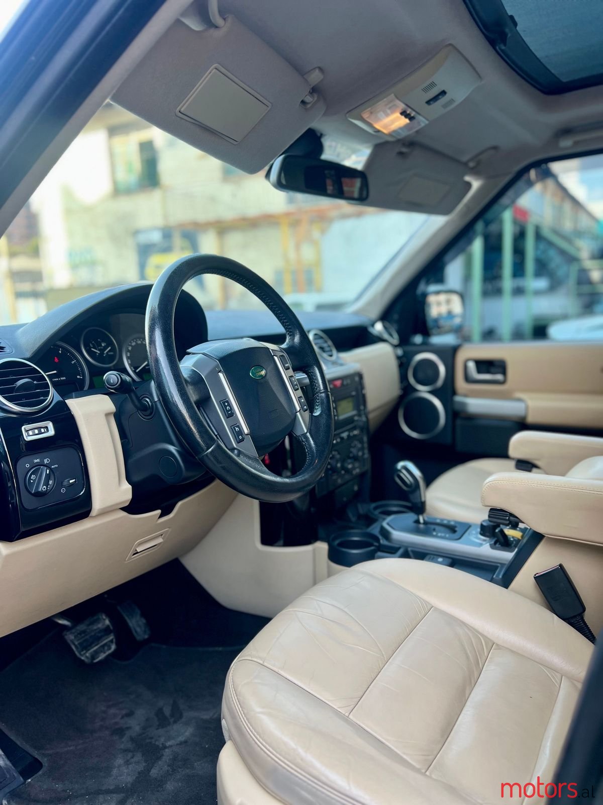 2008' Land Rover Discovery photo #5