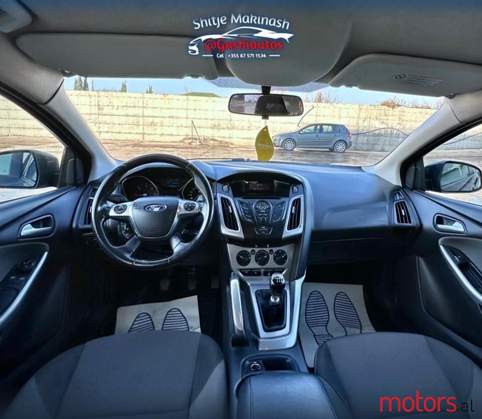 2012' Ford Focus photo #6