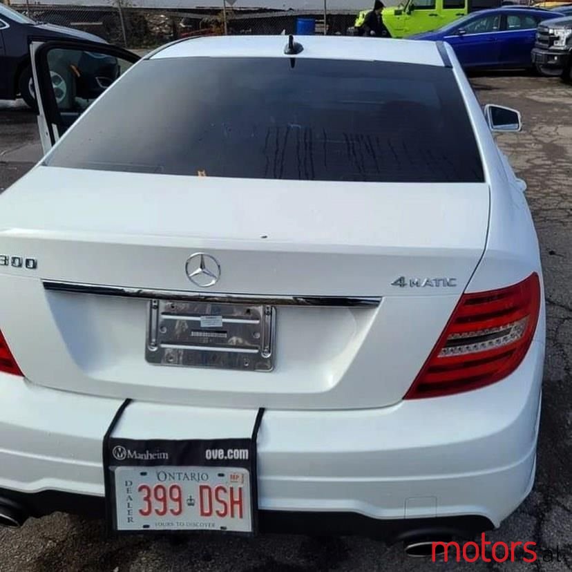 2015' Mercedes-Benz 350 photo #3