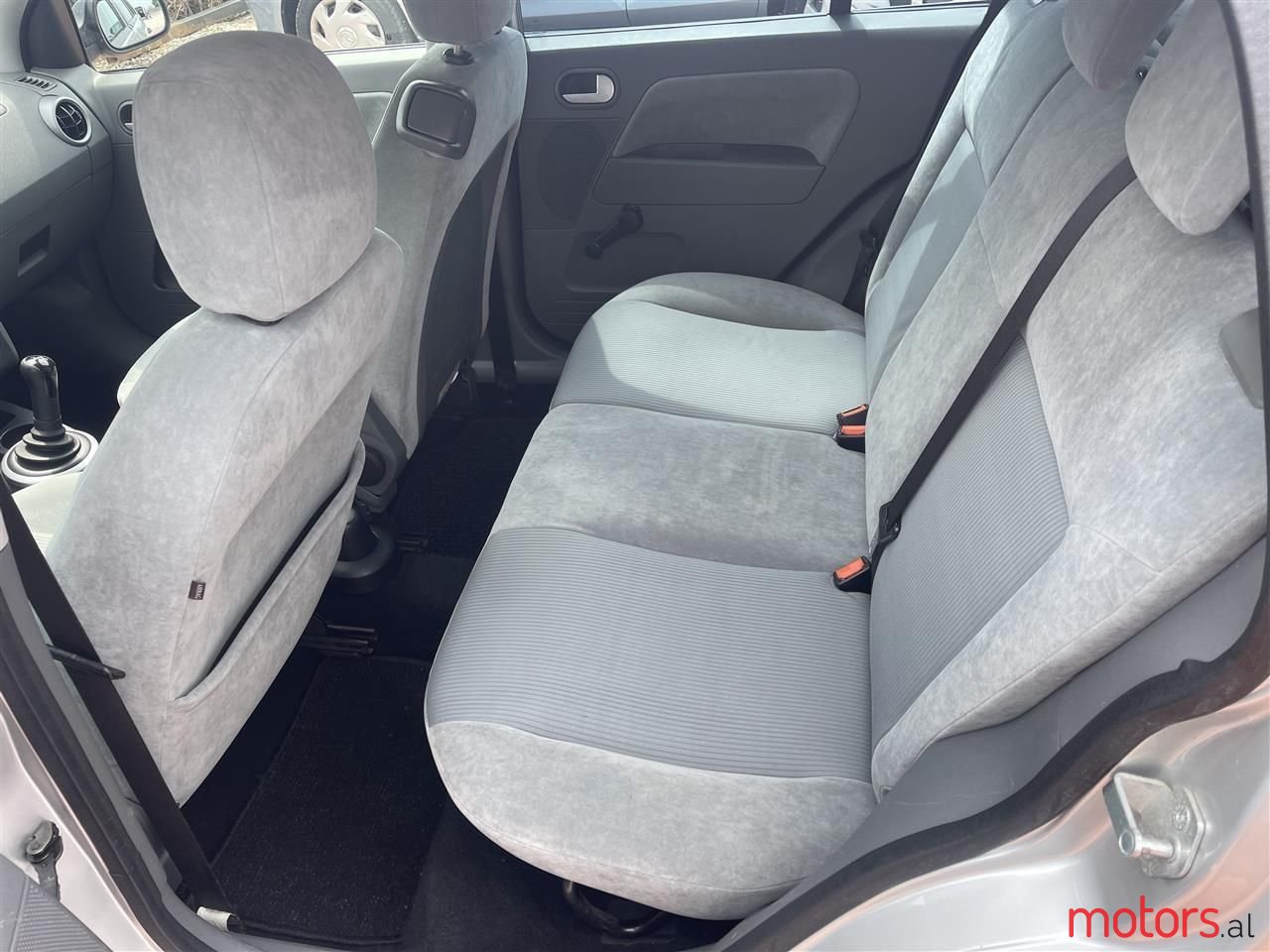 2004' Ford Fusion photo #4