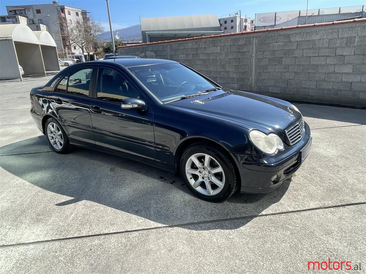 2005' Mercedes-Benz C 220 photo #1