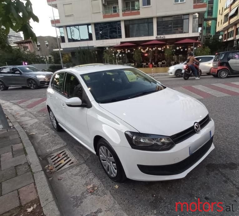 2012' Volkswagen Polo photo #3