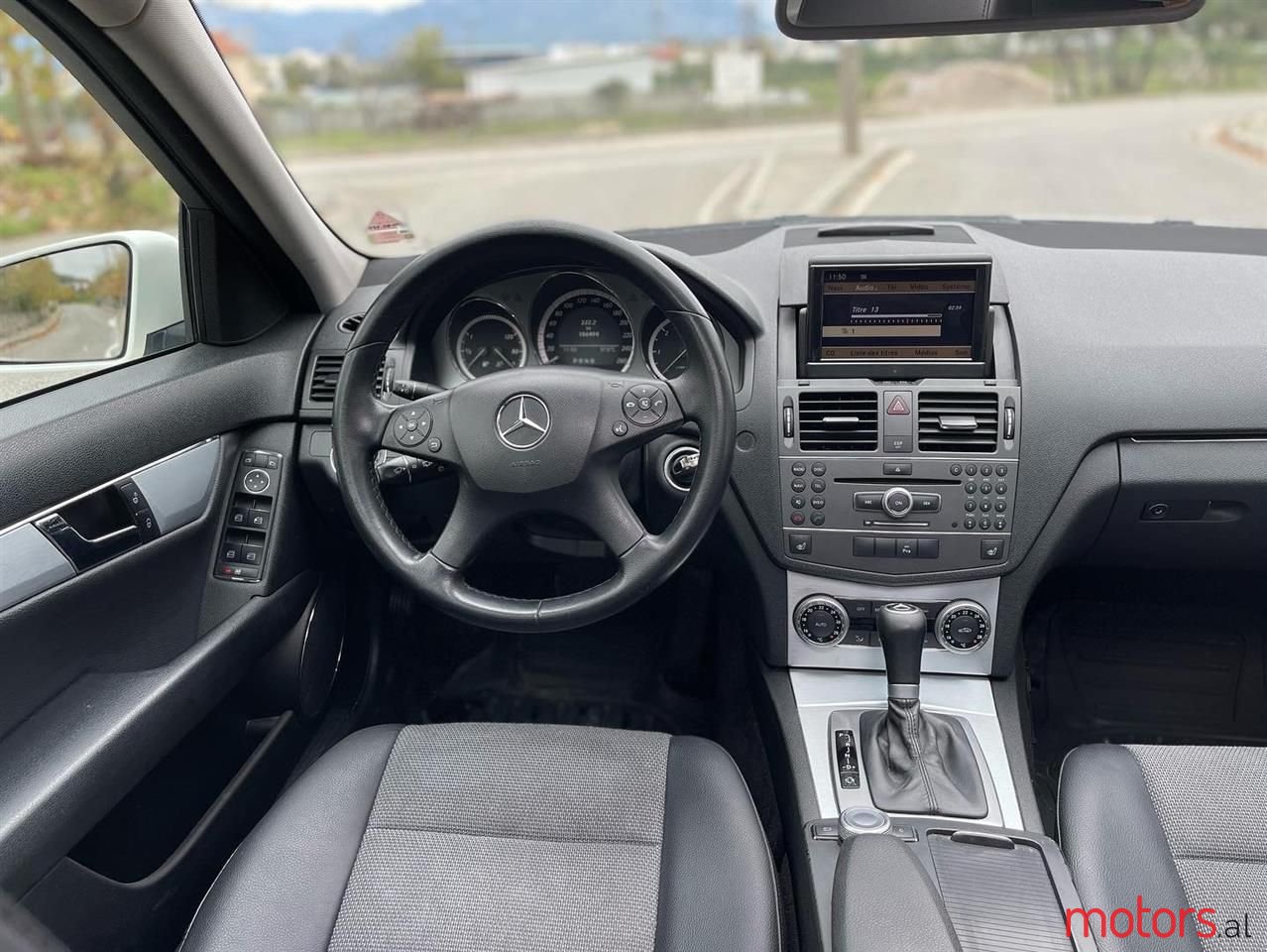 2010' Mercedes-Benz C 200 photo #2