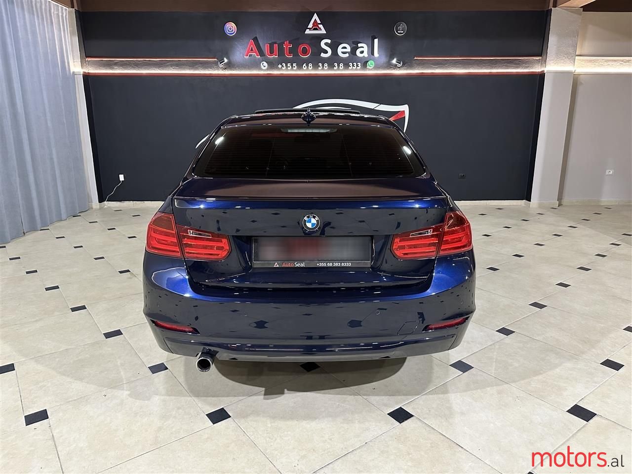 2013' BMW 320 photo #6