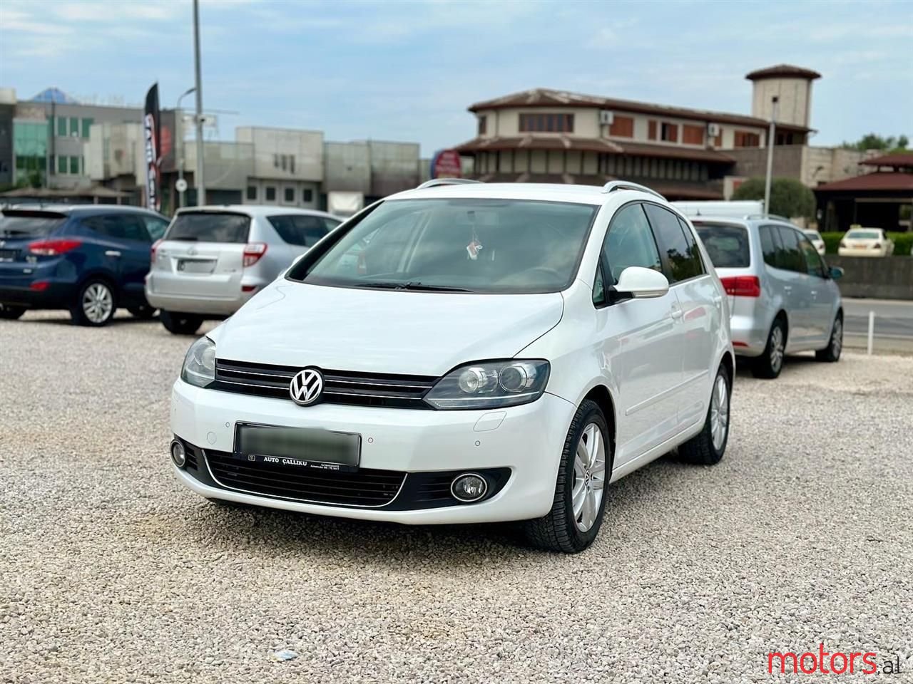 2012' Volkswagen Golf Plus photo #3