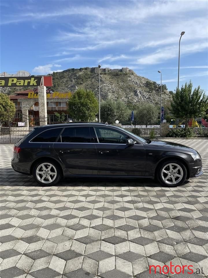 2010' Audi A4 photo #6