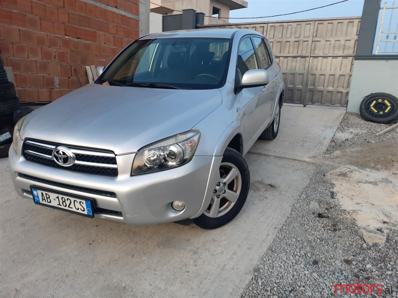 2006' Toyota RAV4 photo #3