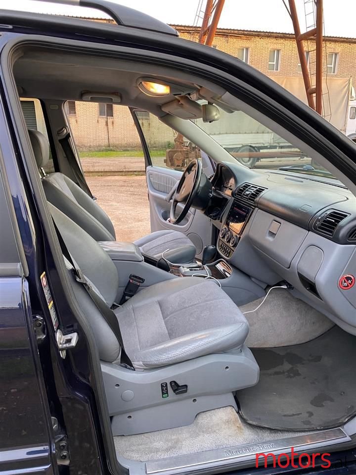 2004' Mercedes-Benz ML 270 photo #6