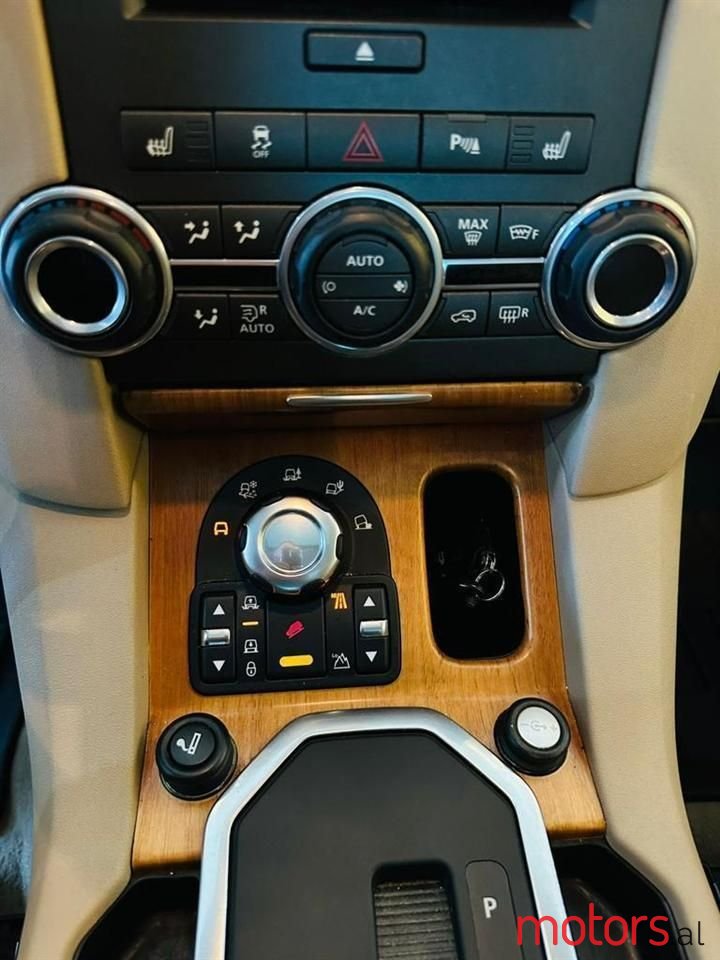 2013' Land Rover Discovery photo #5