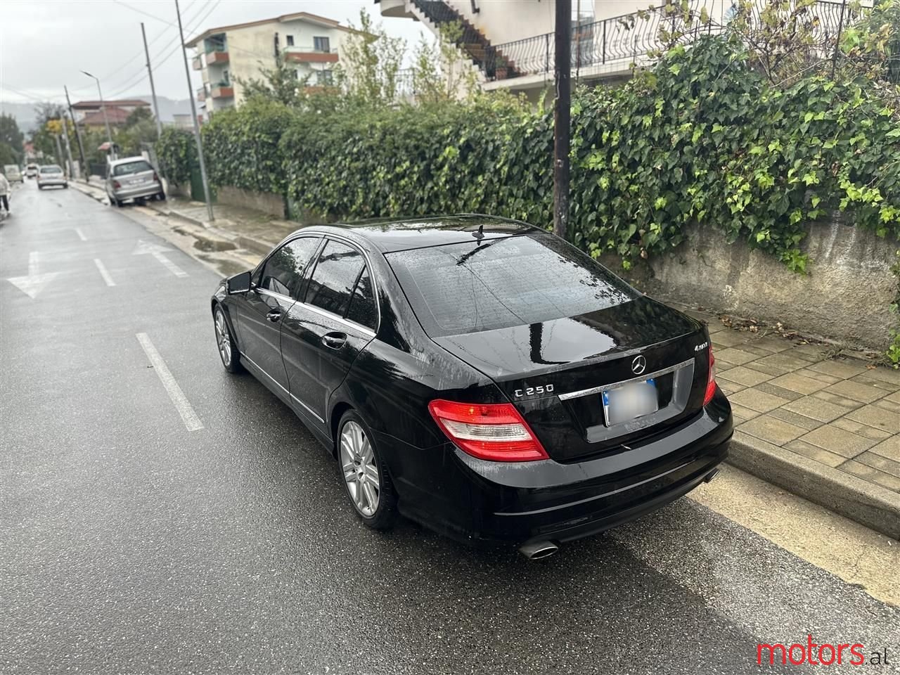 2011' Mercedes-Benz C 250 photo #2