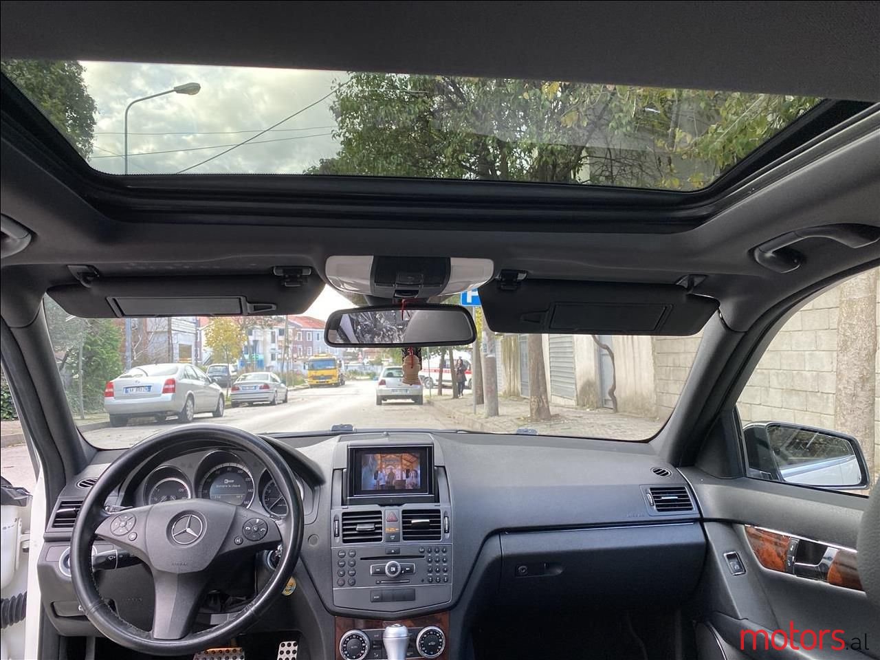 2010' Mercedes-Benz C 300 photo #5