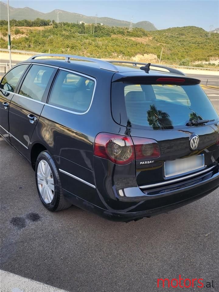 2008' Volkswagen Passat photo #6