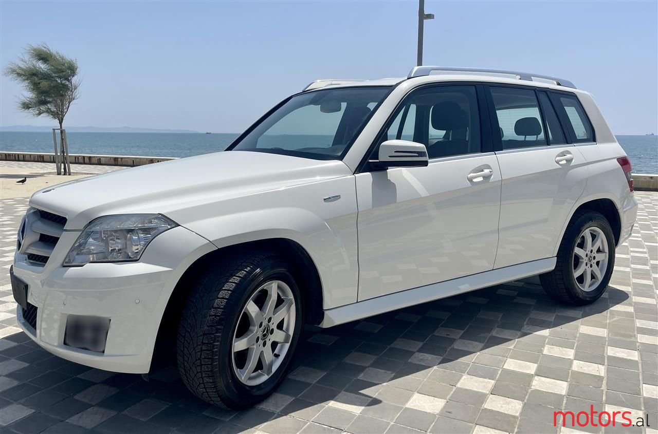 2009' Mercedes-Benz GLK 220 photo #1