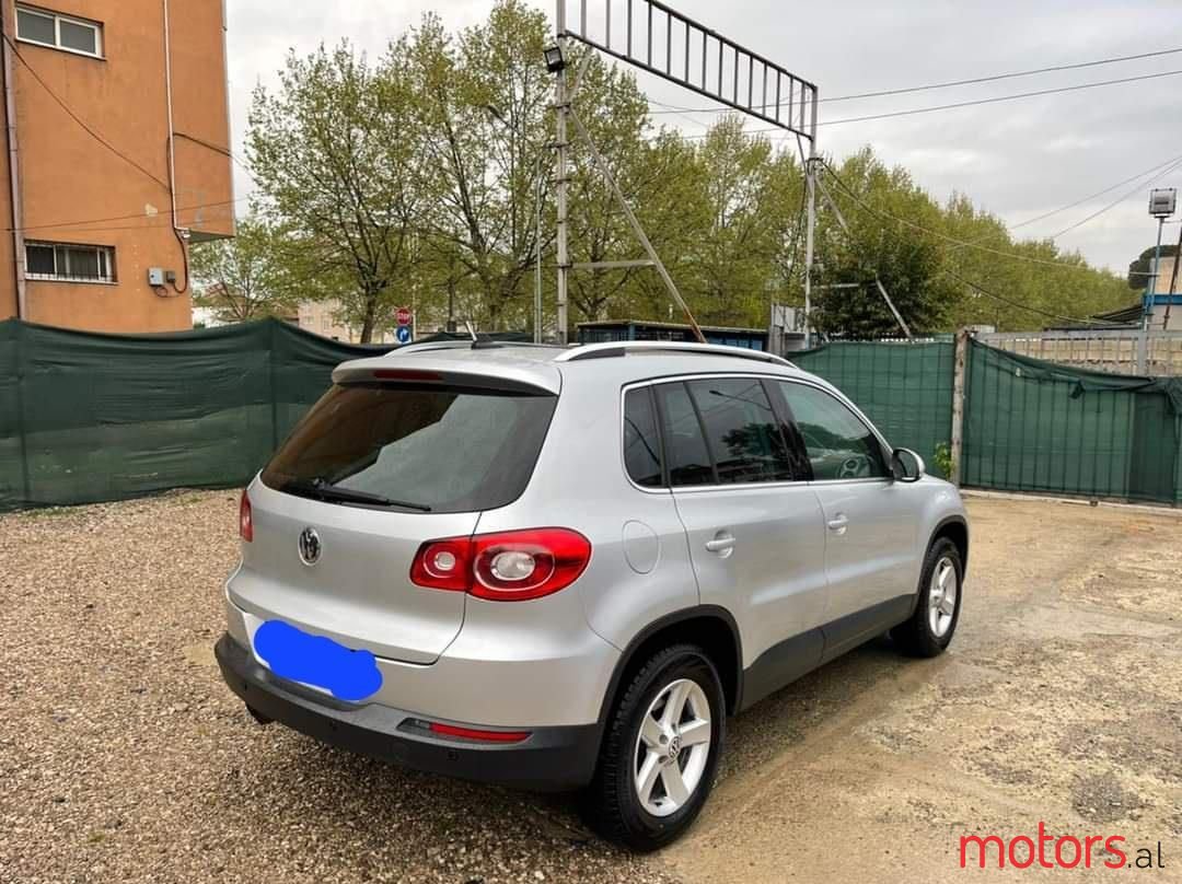 2008' Volkswagen Tiguan photo #5