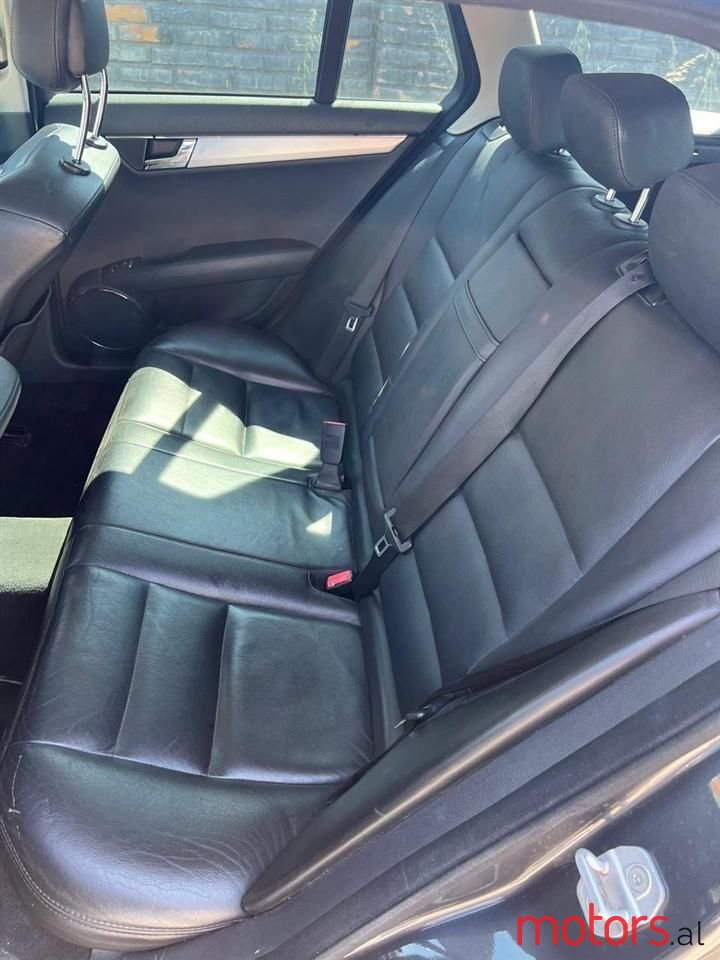 2010' Mercedes-Benz C 220 photo #6