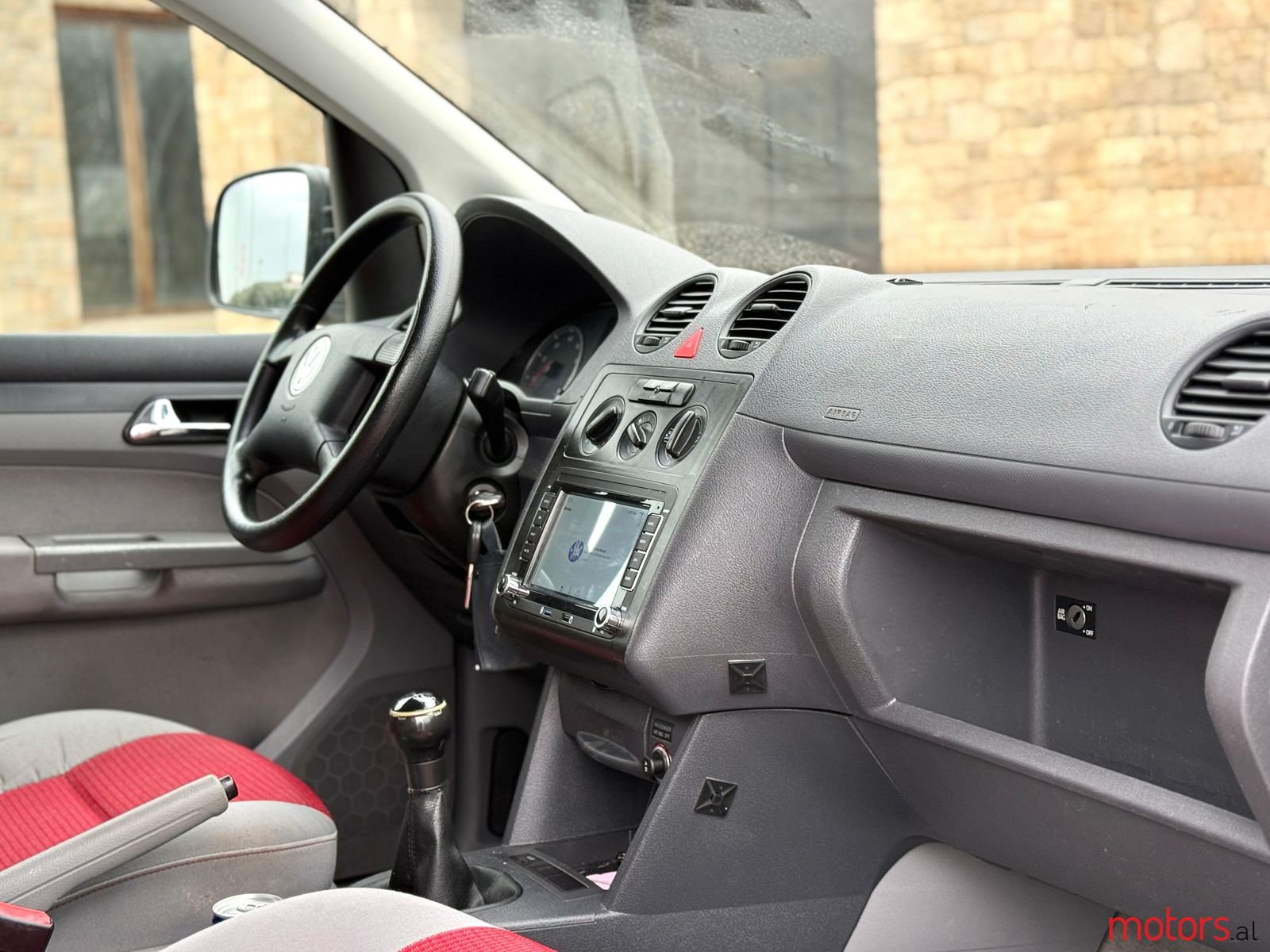 2006' Volkswagen Caddy photo #5