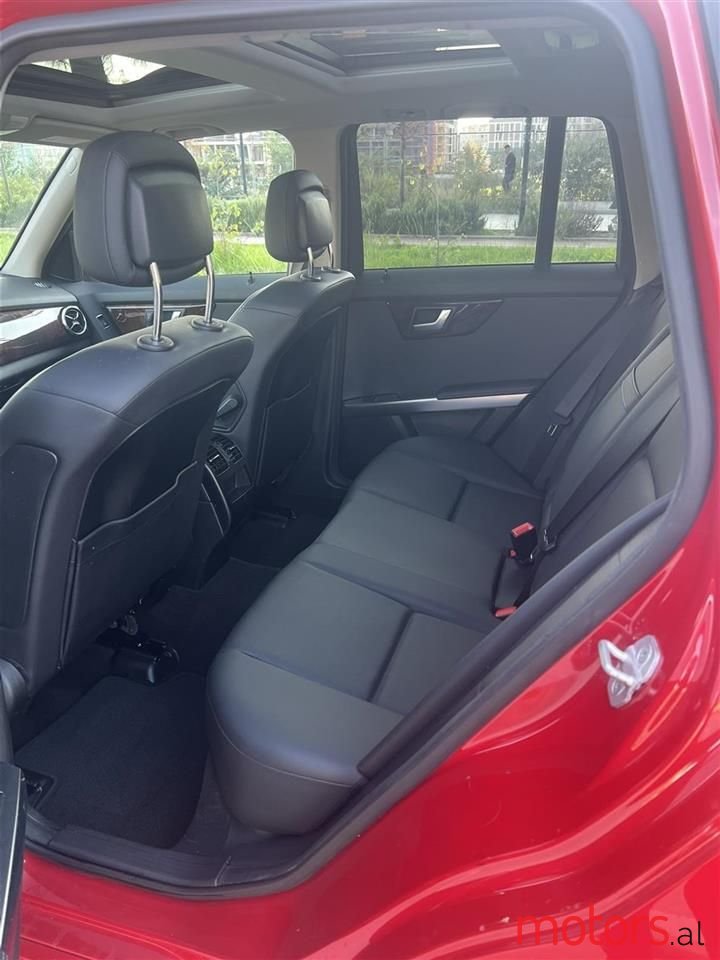 2015' Mercedes-Benz GLK 250 photo #6