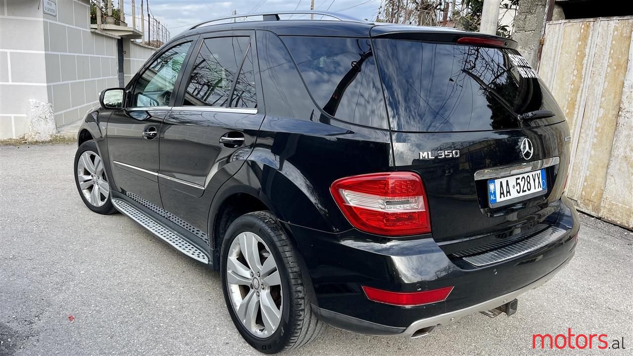 2010' Mercedes-Benz ML 350 photo #2