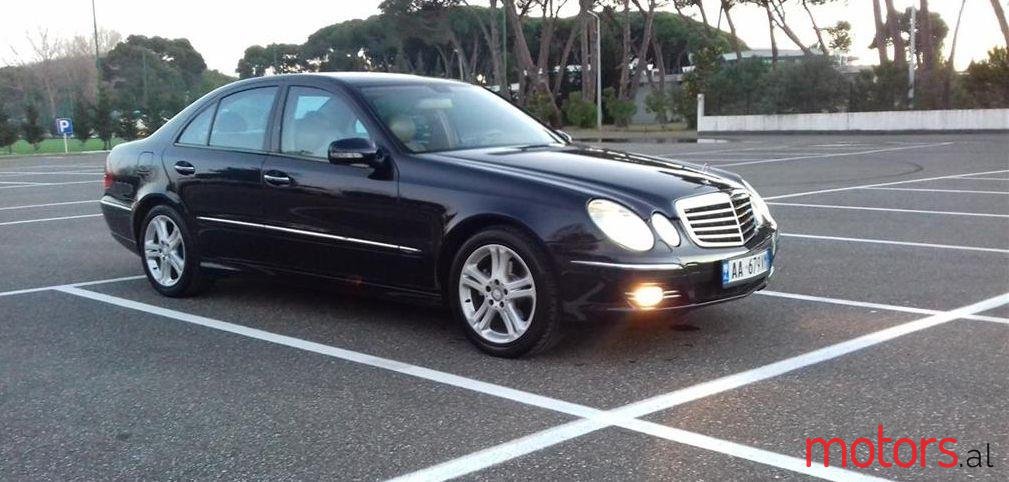 2008' Mercedes-Benz E 220 photo #1
