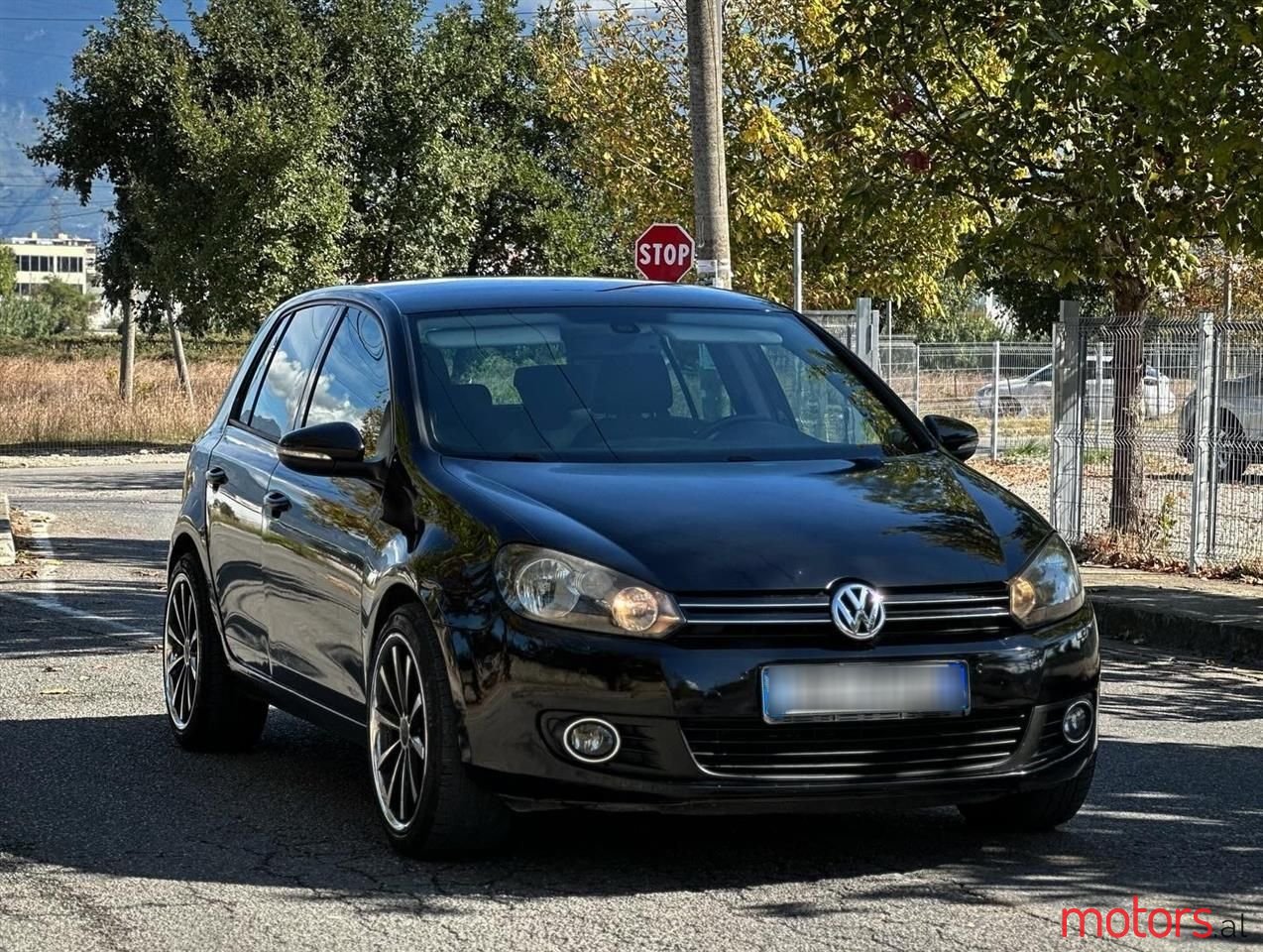 2010' Volkswagen Golf photo #1