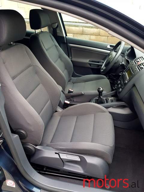 2004' Volkswagen Golf V photo #4